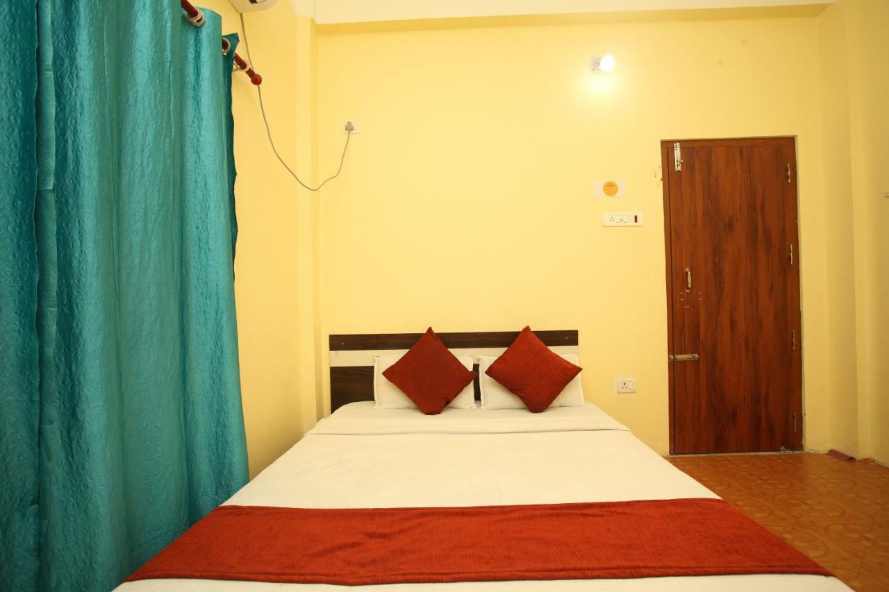 Spot On 503 Lisno Restaurant And Lodge Lumbini Екстериор снимка
